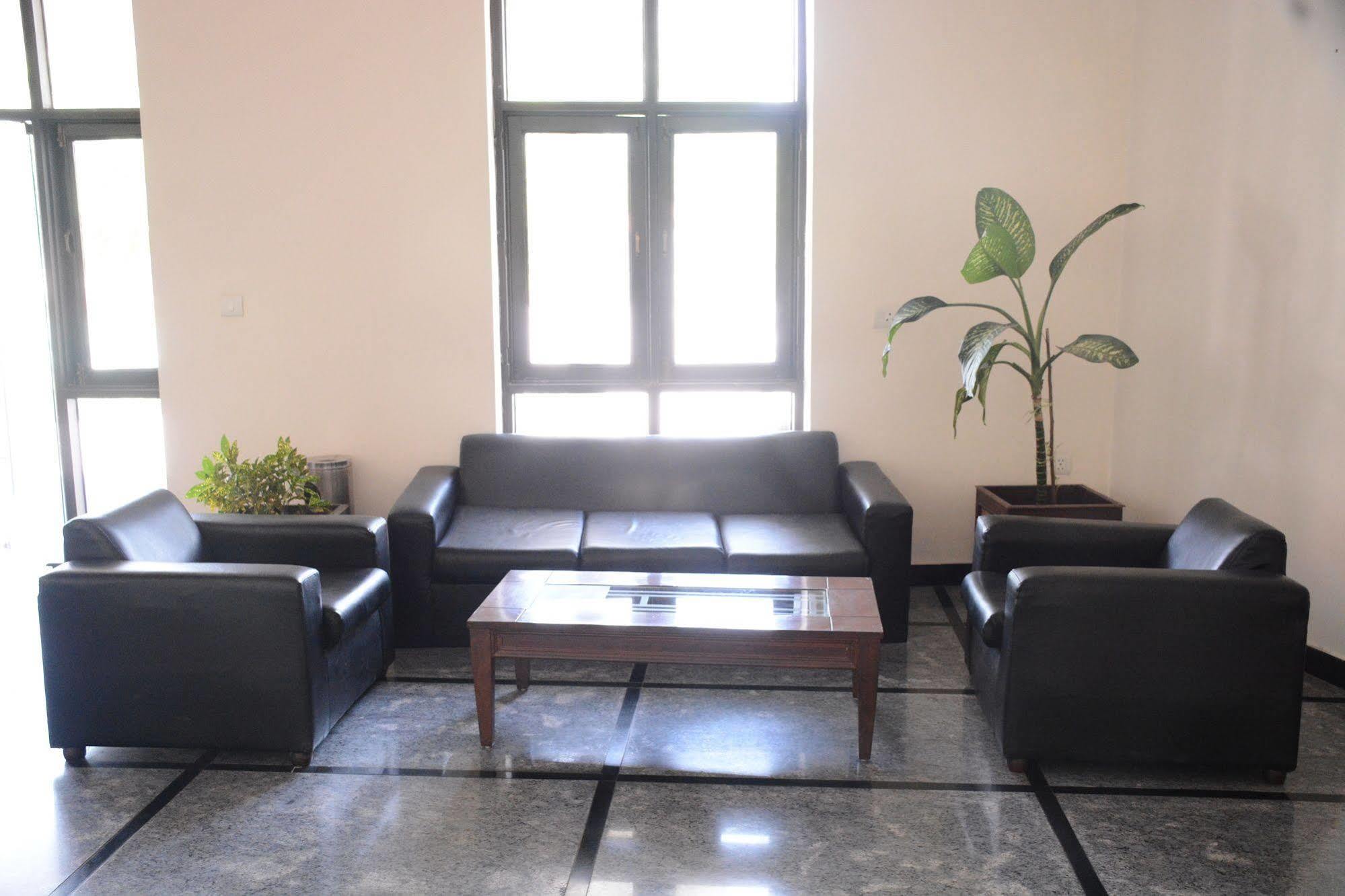 מלון רישיקש Naturoville Ayurvedic And Yoga Retreat מראה חיצוני תמונה